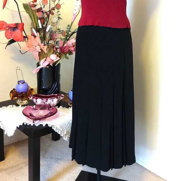 NWT Simon Chang Well Tailored High-quality Black Pleated Long Lined Skirt M - Picture 1 of 7